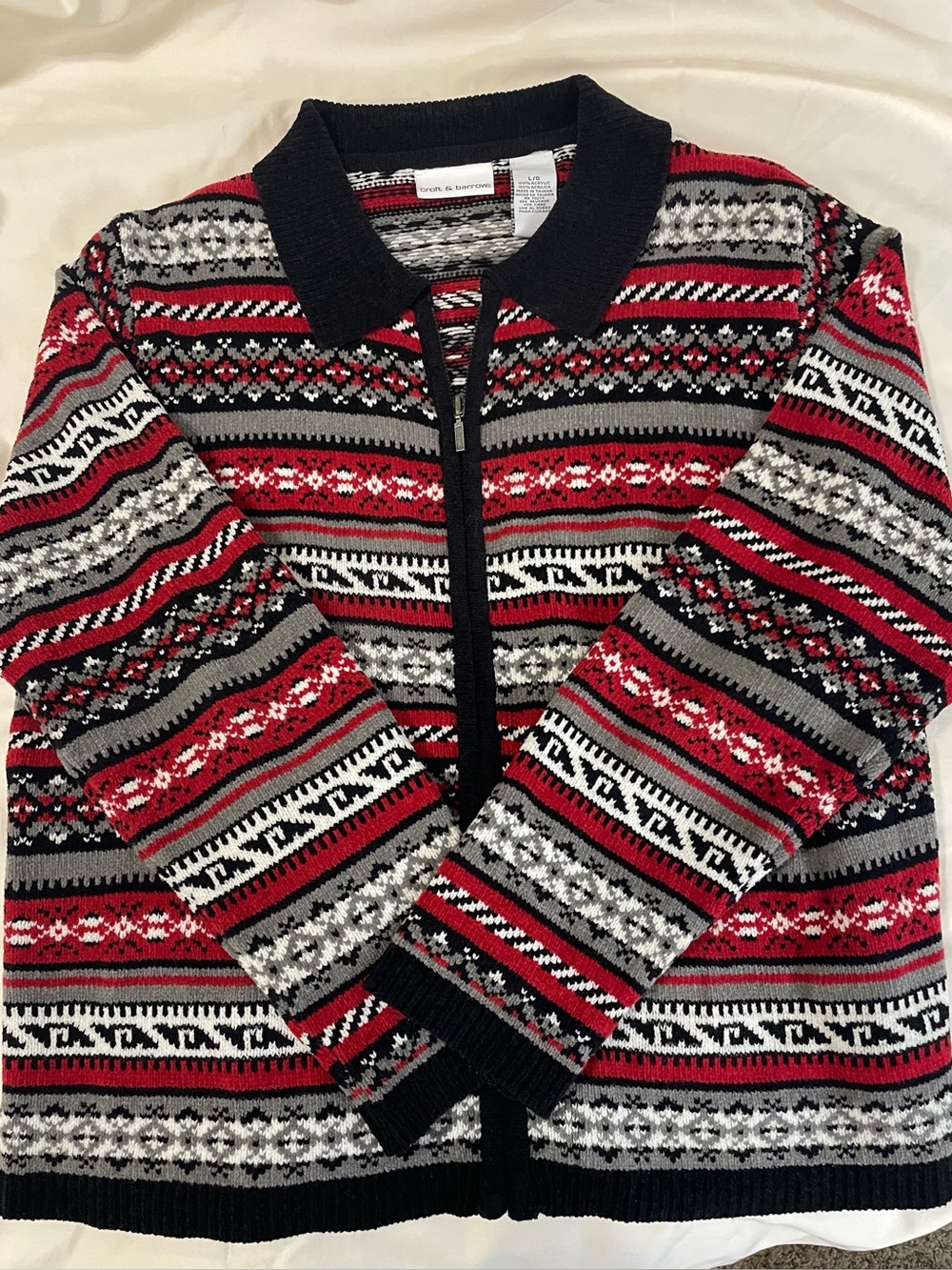 Women’s Red Black Gray Patterned Zip-Front Cardigan